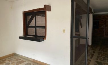 Venta locales comerciales y bodega en Cristo Rey Guayabal. 