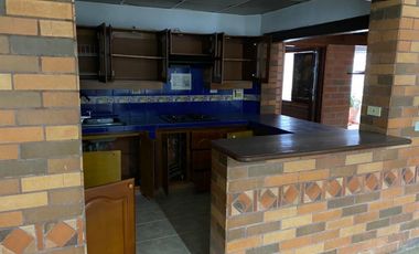 Venta locales comerciales y bodega en Cristo Rey Guayabal. 