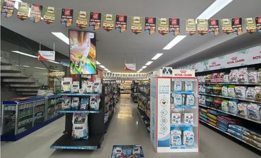 SE ARRIENDA LOCAL EN PRADO VERANIEGO 568M2