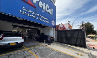 SE ARRIENDA LOCAL EN PRADO VERANIEGO 568M2