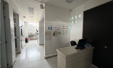 SE ARRIENDA LOCAL EN CEDRITOS 1.165m2