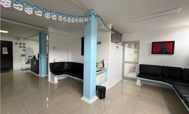 SE ARRIENDA LOCAL EN CEDRITOS 1.165m2