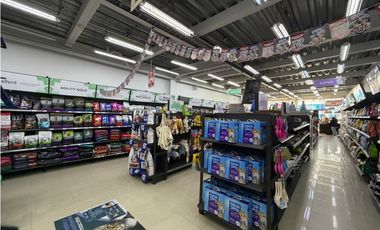 SE ARRIENDA LOCAL EN CEDRITOS 1.165m2