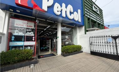 SE ARRIENDA LOCAL EN CEDRITOS 1.165m2