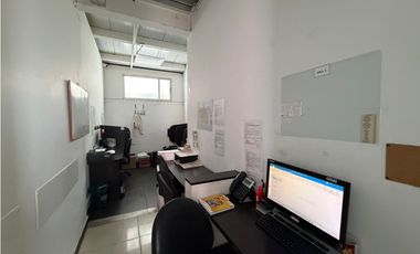 SE ARRIENDA LOCAL EN CEDRITOS 1.165m2