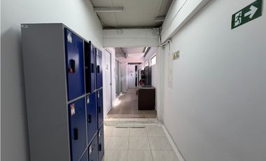 SE ARRIENDA LOCAL EN CEDRITOS 1.165m2