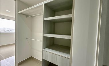 APARTAMENTO NUEVO EN ALTOS DE LOS ROSALES CON VISTA A VEGETACION