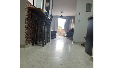 Vende-Permuta apartamento area 97 metros -Sta Maria-Itagui