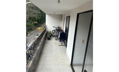 Vende-Permuta apartamento area 97 metros -Sta Maria-Itagui