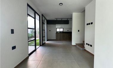 Hermosa Casa en Venta – Conjunto Cerritos, Pereira