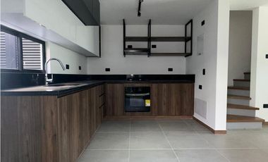 Hermosa Casa en Venta – Conjunto Cerritos, Pereira