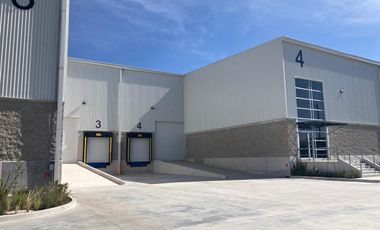 Bodega en renta de 3,200 m2 divisibles en Toluca