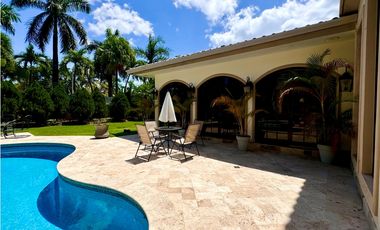 Venta de Casa en Residencial Balmoral, Costa del Este