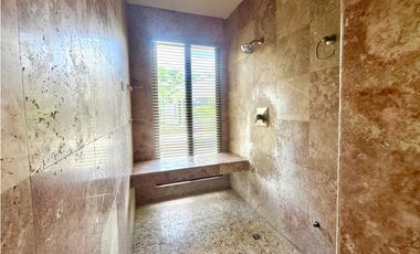 Venta de Casa en Residencial Balmoral, Costa del Este