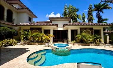 Venta de Casa en Residencial Balmoral, Costa del Este