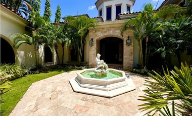Venta de Casa en Residencial Balmoral, Costa del Este