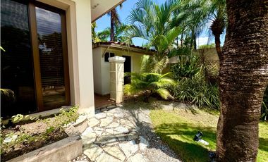 Venta de Casa en Residencial Balmoral, Costa del Este
