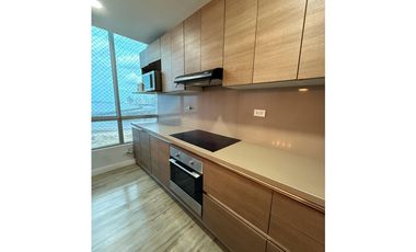 VENDO PH MAUI REMODELADO EN COSTA DEL ESTE