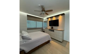 VENDO PH MAUI REMODELADO EN COSTA DEL ESTE