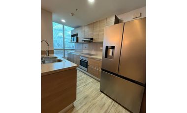 VENDO PH MAUI REMODELADO EN COSTA DEL ESTE