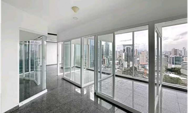 OFICINA EN CALLE 50  EDIFICIO F&F TOWER CON DIVISIONES 156M2