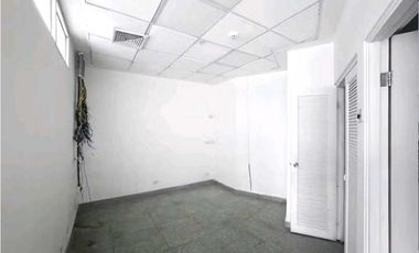 OFICINA EN CALLE 50  EDIFICIO F&F TOWER CON DIVISIONES 156M2