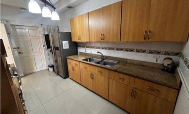 COLÓN / MARGARITA / 240M / 3 HABITACION / 2 PARKING / AMOBLADO