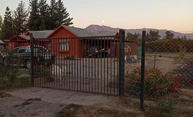 VENDO AMPLIA CASA-PARCELA EN LINDEROS