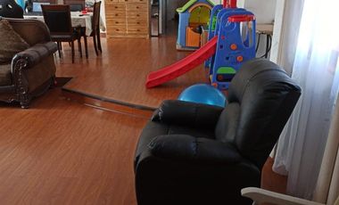 VENDO AMPLIA CASA-PARCELA EN LINDEROS