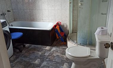 VENDO AMPLIA CASA-PARCELA EN LINDEROS