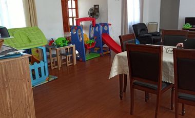 VENDO AMPLIA CASA-PARCELA EN LINDEROS