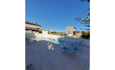 Complejo de cabañas en venta -sierra de la venta