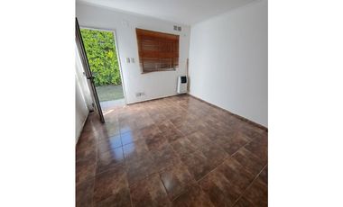 En Venta Monoambiente en complejo en calle Feliciano