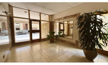 Venta Departamento 3 Dormitorios con Cochera Calle Laprida