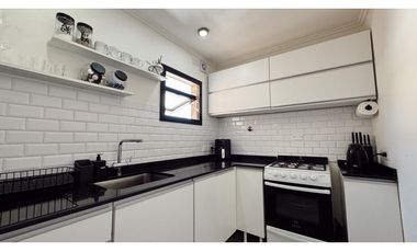 Venta Departamento 3 Dormitorios con Cochera Calle Laprida