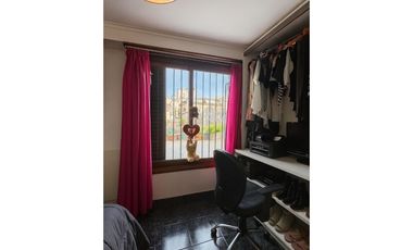 VENTA  - PH 4 ambientes, cochera, patio con parrilla - 1° de Mayo 1900