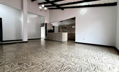 Se Vende Casa En Exclusivo Sector Del Refugio, Estrato 4