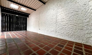 Se Vende Casa En Exclusivo Sector Del Refugio, Estrato 4