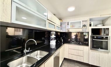 (JM) APARTAMENTO PARA LA VENTA EN CRISTALES- OESTE, CALI