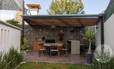 VENTA CASA CONDADO DEL VALLE, SECCION BAKEIRA, METEPEC A 15 MINUTOS TOWN SQUARE