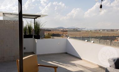 VENTA CASA CONDADO DEL VALLE, SECCION BAKEIRA, METEPEC A 15 MINUTOS TOWN SQUARE