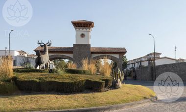 VENTA CASA CONDADO DEL VALLE, SECCION BAKEIRA, METEPEC A 15 MINUTOS TOWN SQUARE