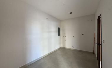 CASA CON ALBERCA Y HAB EN PB EN VENTA EN PLAYAS DEL CONCHAL