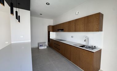 CASA CON ALBERCA Y HAB EN PB EN VENTA EN PLAYAS DEL CONCHAL