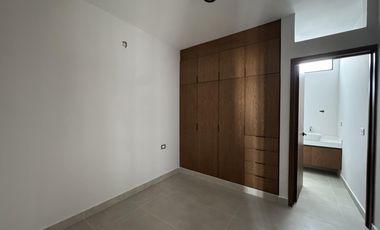 CASA CON ALBERCA Y HAB EN PB EN VENTA EN PLAYAS DEL CONCHAL