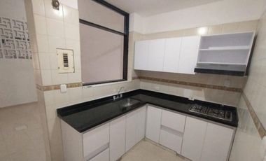 SE ARRIENDA  HERMOSA Y AMPLIA  CASA EN SAN ALONSO