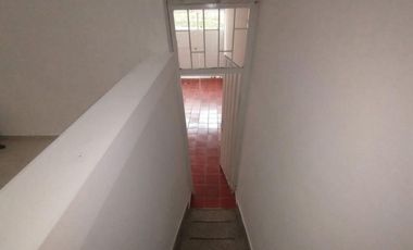 SE ARRIENDA  HERMOSA Y AMPLIA  CASA EN SAN ALONSO