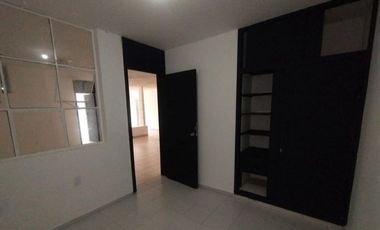 SE ARRIENDA  HERMOSA Y AMPLIA  CASA EN SAN ALONSO