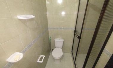 SE ARRIENDA  HERMOSA Y AMPLIA  CASA EN SAN ALONSO