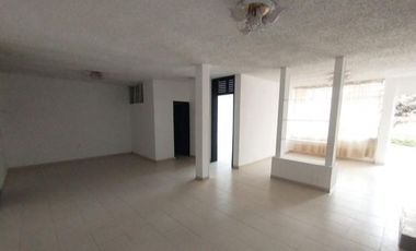 SE ARRIENDA  HERMOSA Y AMPLIA  CASA EN SAN ALONSO